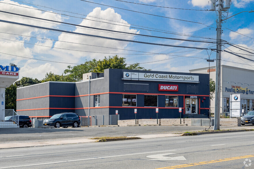 Primary Photo Of 2070 Jericho Tpke, New Hyde Park Auto Repair For Sale