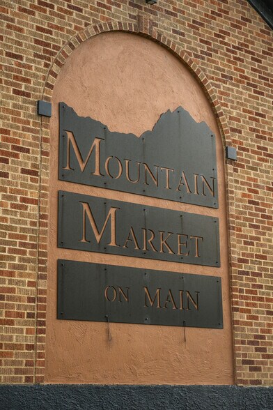 More Photos Of 508 E Main Ave, Chewelah Office For Sale