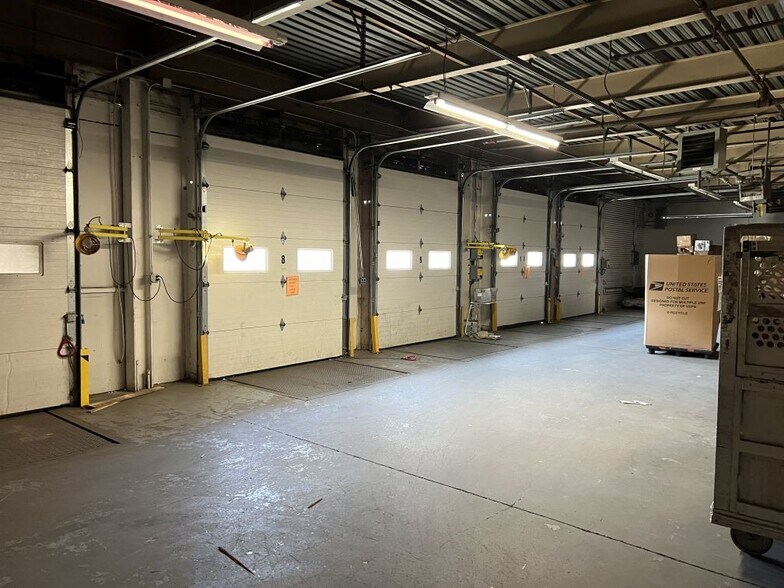 More Photos Of 500 S Broad St, Meriden Manufacturing For Lease