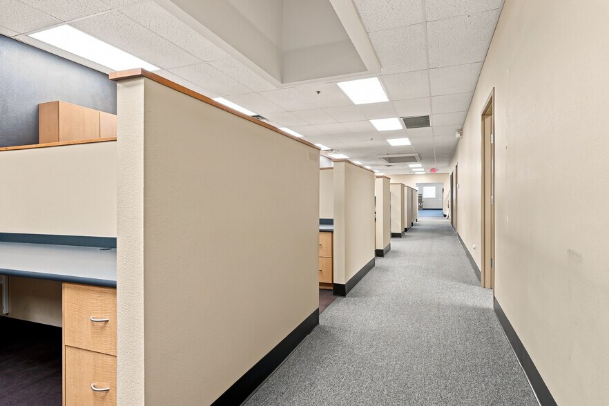 More Photos Of 2701 Crimson Canyon Dr, Las Vegas Light Manufacturing For Sale