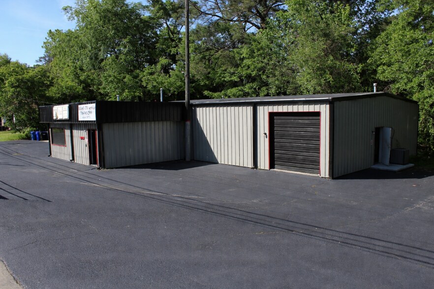 Primary Photo Of 5251 Buena Vista Rd, Columbus Light Distribution For Sale