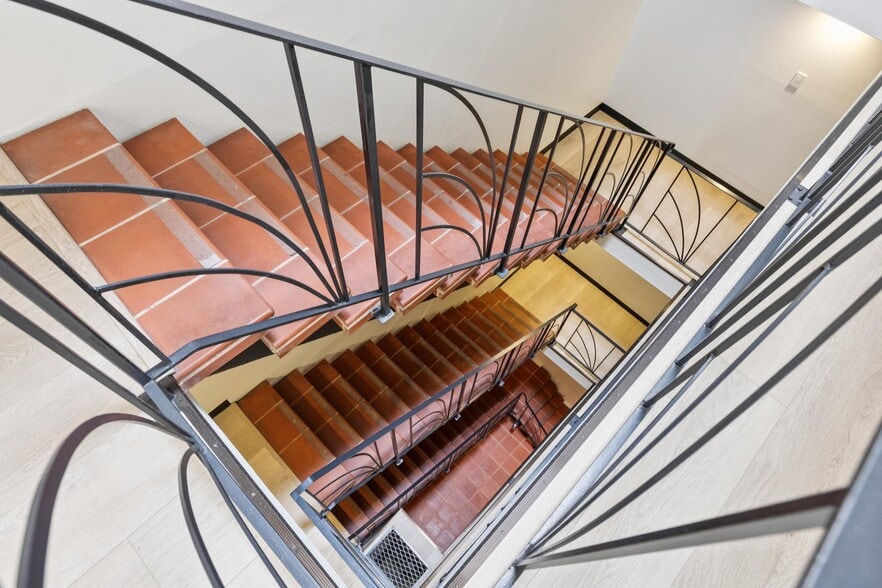 More Photos Of 1321 Columbus Ave, San Francisco Apartments For Sale