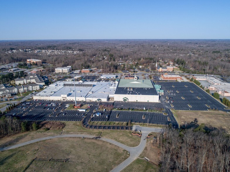 More Photos Of 1701 Westchester Dr, High Point Religious Facility For Sale