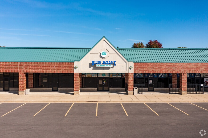 More Photos Of 19-75 S Randall Rd, North Aurora Unknown For Lease