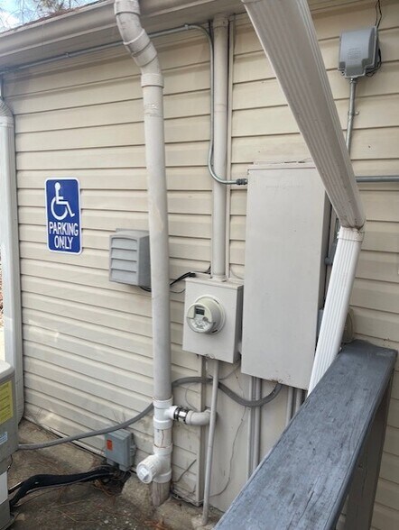 More Photos Of 1611 S Greenwood Ave, Fort Smith Office Residential For Sale