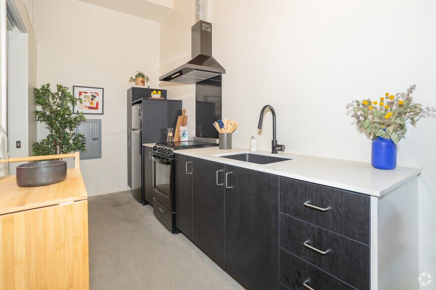 More Photos Of 820 S St, Sacramento Apartments For Sale