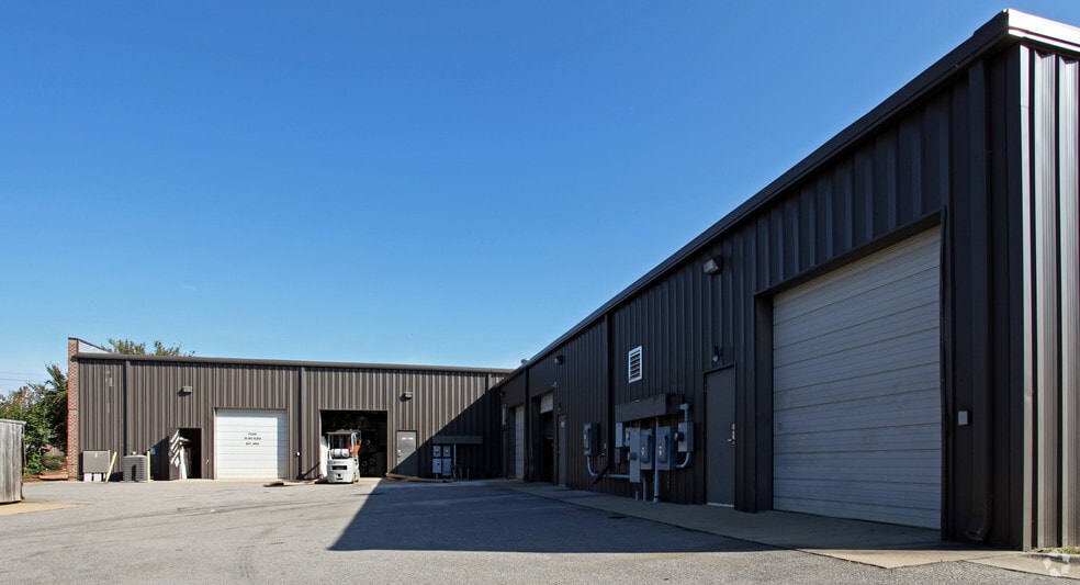 More Photos Of 201 Tryon Rd, Raleigh Showroom For Lease