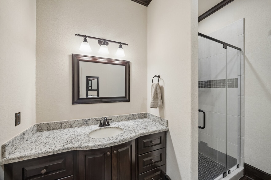 More Photos Of 12807 Haynes Rd, Houston Office For Sale