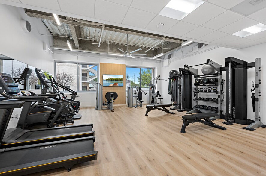 More Photos Of 5855 Copley Dr, San Diego Office For Lease