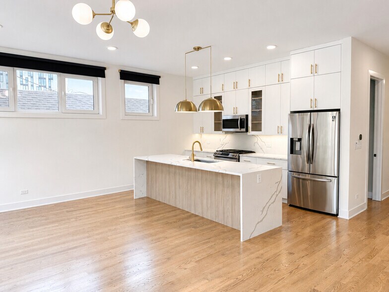 More Photos Of 1653 W Division St, Chicago Storefront Retail Residential For Sale