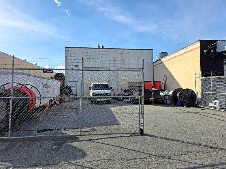 More Photos Of 6870 Palm Ave, Burnaby Warehouse For Sale