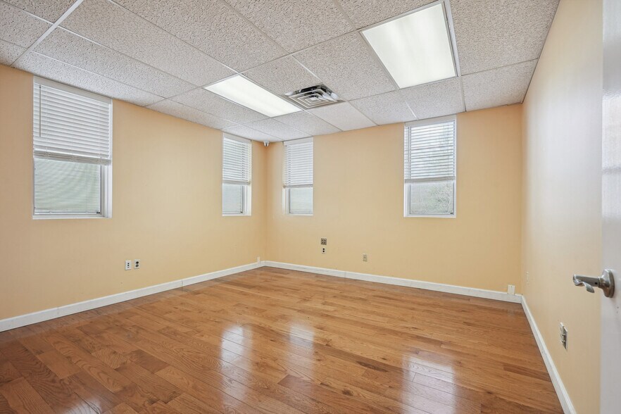 More Photos Of 200 South St, New Providence Medical For Sale