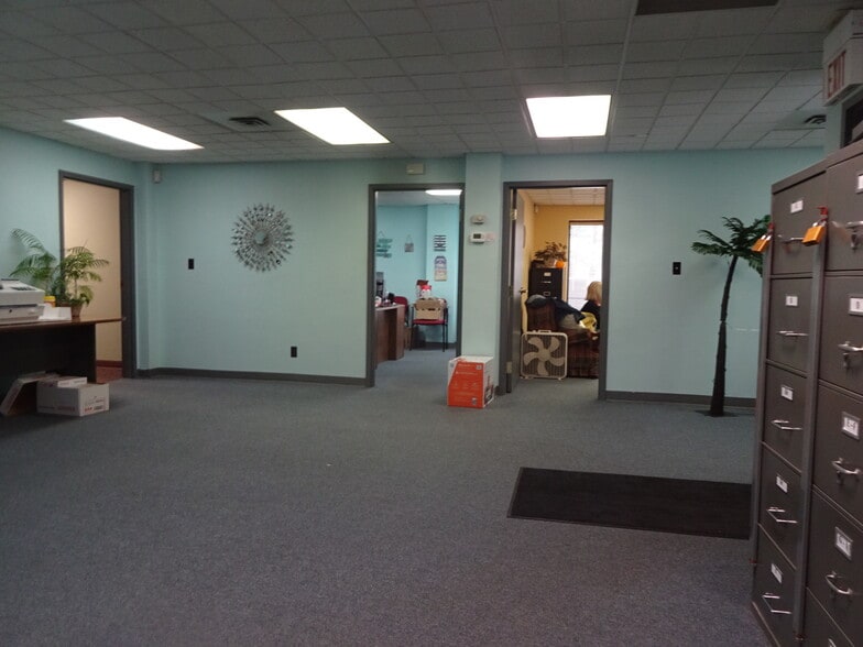 More Photos Of 6810 Maccorkle Ave, Charleston Office For Sale