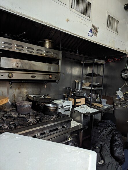 More Photos Of 566 Amsterdam Ave, New York Multifamily For Sale