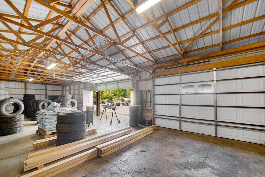 More Photos Of 0115 W State Road 10, North Judson Light Distribution For Sale