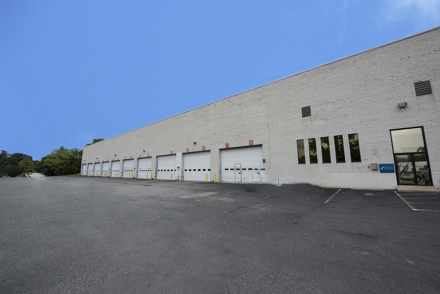 More Photos Of 2525 Monroe Blvd, Norristown Distribution For Lease