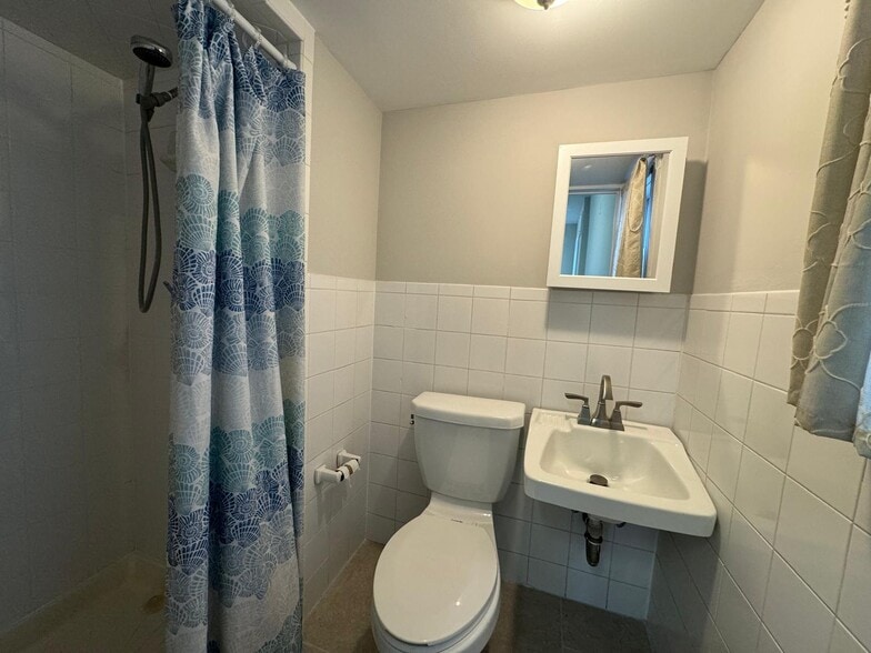 More Photos Of 180 Madison Ave, Port Chester Office For Sale