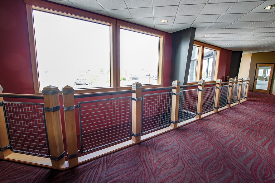 More Photos Of 2127 S Hwy 97, Redmond General Retail For Lease