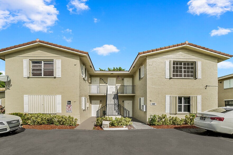 Primary Photo Of 4103 Riverside Dr, Coral Springs Apartments For Sale
