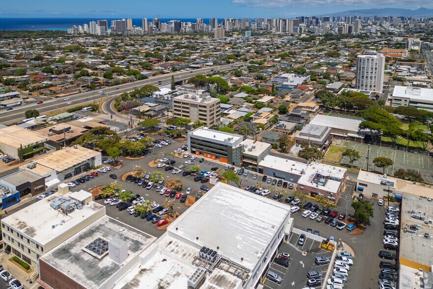More Photos Of 1137 11th Ave, Honolulu Storefront Retail Office For Lease