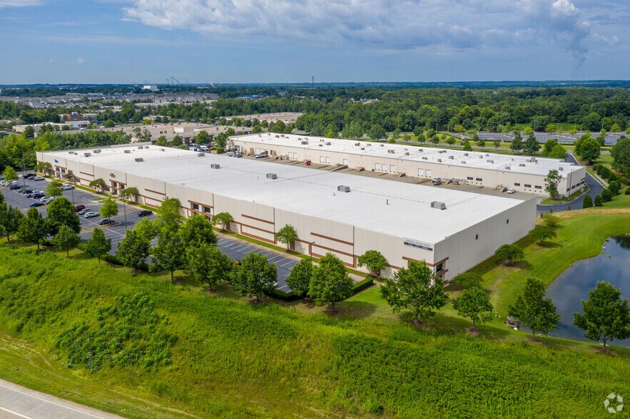 More Photos Of 2530 Whitehall Park Dr, Charlotte Distribution For Lease