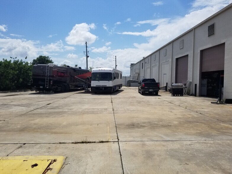 More Photos Of 1150 Jetport Dr, Orlando Warehouse For Lease