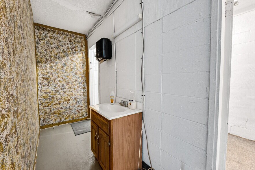 More Photos Of 139 Twilight Rd, Lancaster Religious Facility For Sale