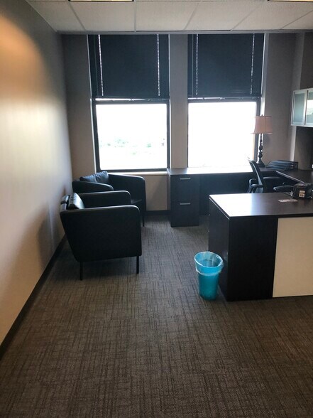 More Photos Of 22 N Front St, Memphis Office For Lease