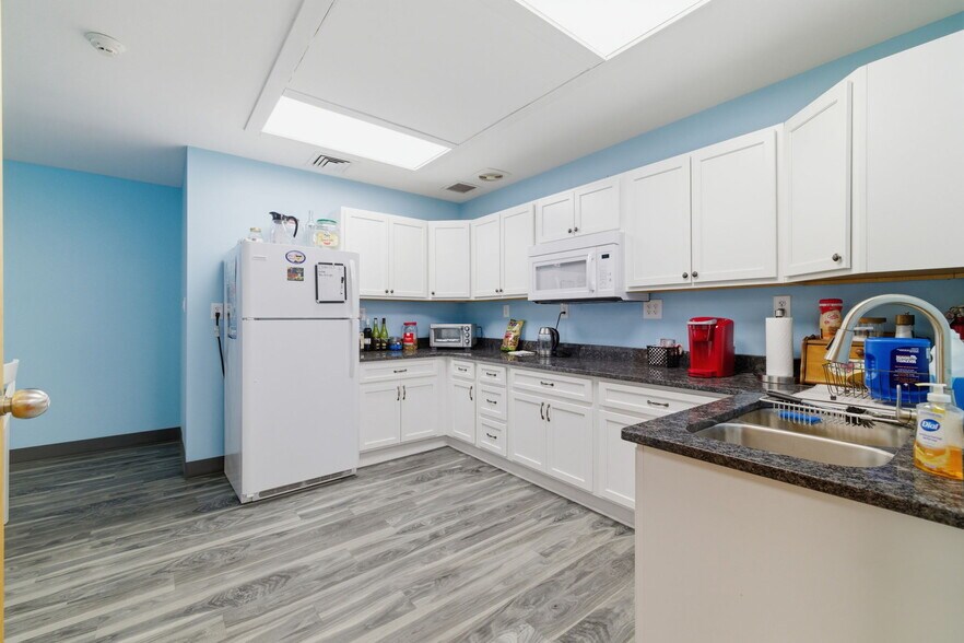 More Photos Of 221 Russellton Dorseyville Rd, Cheswick Medical For Lease