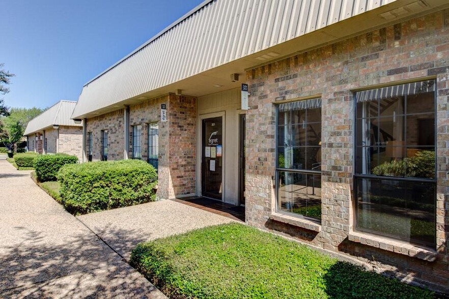 More Photos Of 8701 Shoal Creek Blvd, Austin Medical For Lease