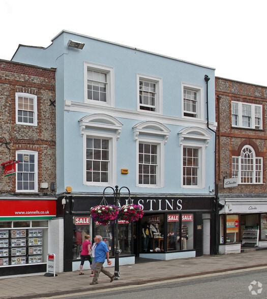 104 High St, Thame OX9 2AD Retail For Lease