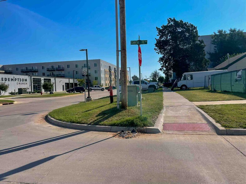 More Photos Of 126 W Main St, Edmond Freestanding For Sale