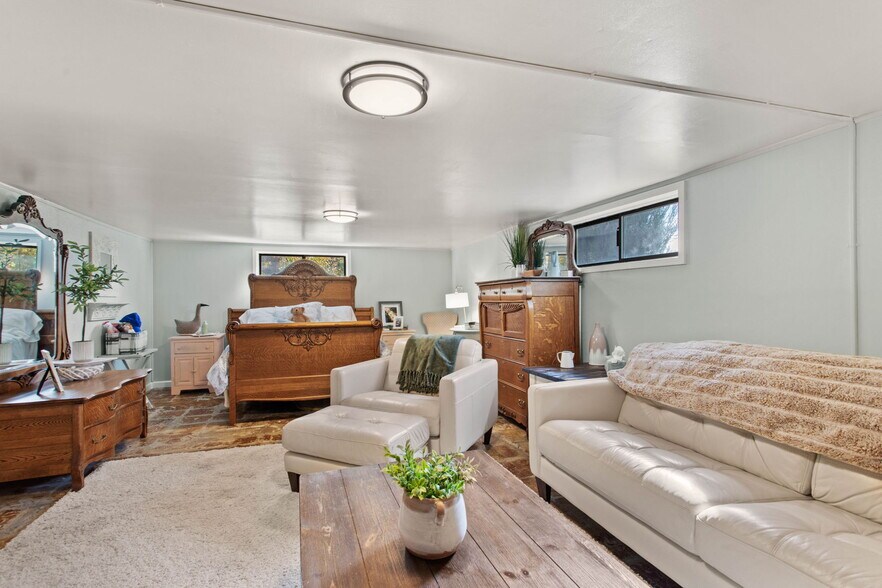 More Photos Of 1521 Willms Rd, Elk Lodge Meeting Hall For Sale