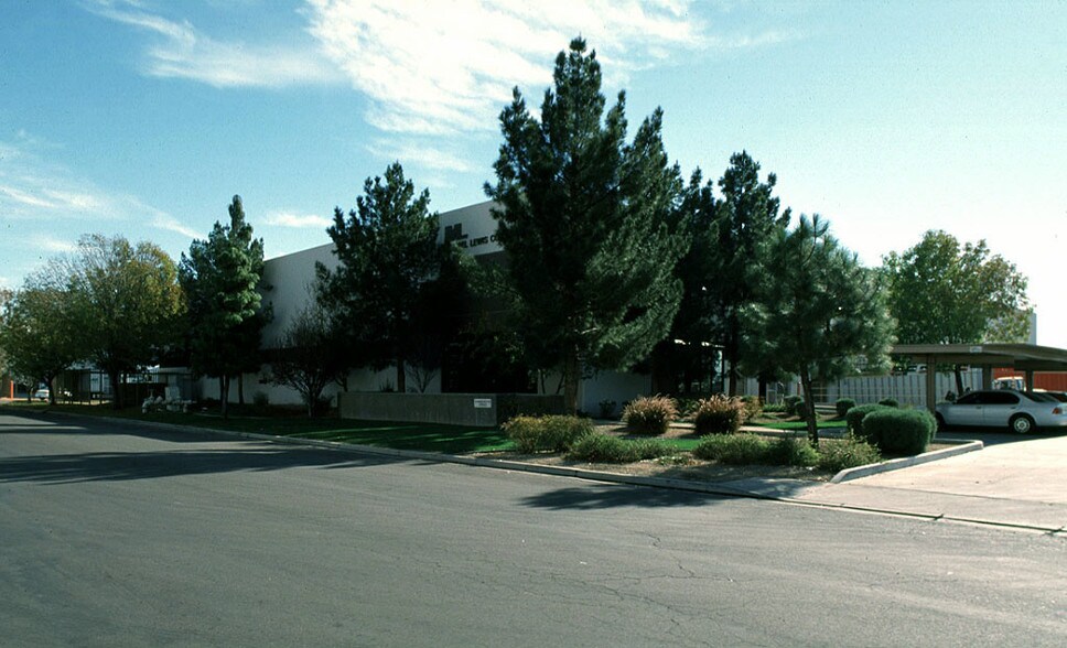 More Photos Of 2021 E Jones Ave, Phoenix Distribution For Lease