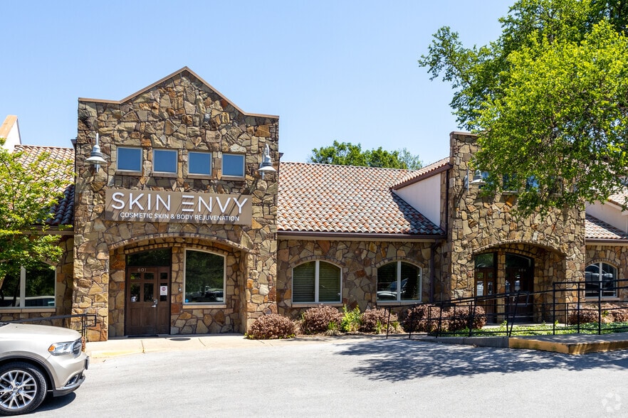 More Photos Of 2500 W William Cannon Dr, Austin Medical For Lease