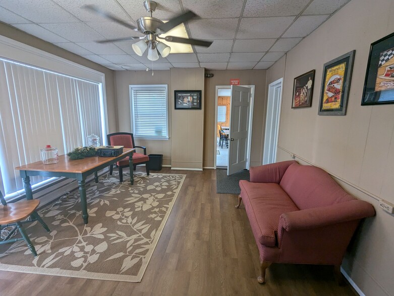 More Photos Of 562 W 29th St, Buena Vista Freestanding For Sale