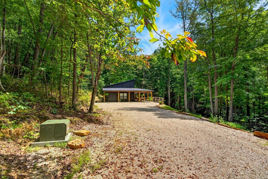 More Photos Of 21360 State Route 327, Laurelville Specialty For Sale