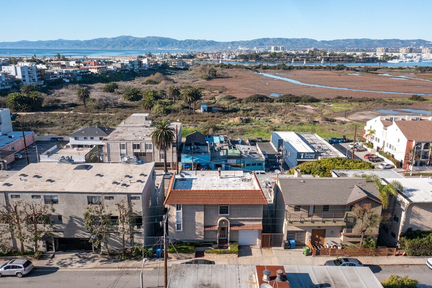 More Photos Of 363 Pershing Dr, Playa del Rey Multifamily For Sale