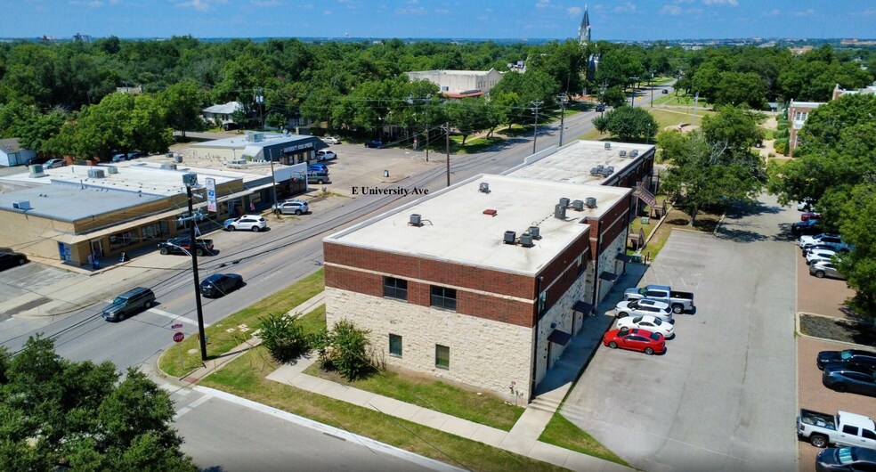 Primary Photo Of 605-701 E University Ave, Georgetown Storefront Retail Office For Sale