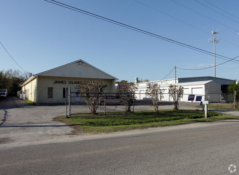 More Photos Of 1719 Signal Point Rd, Charleston Self Storage For Sale