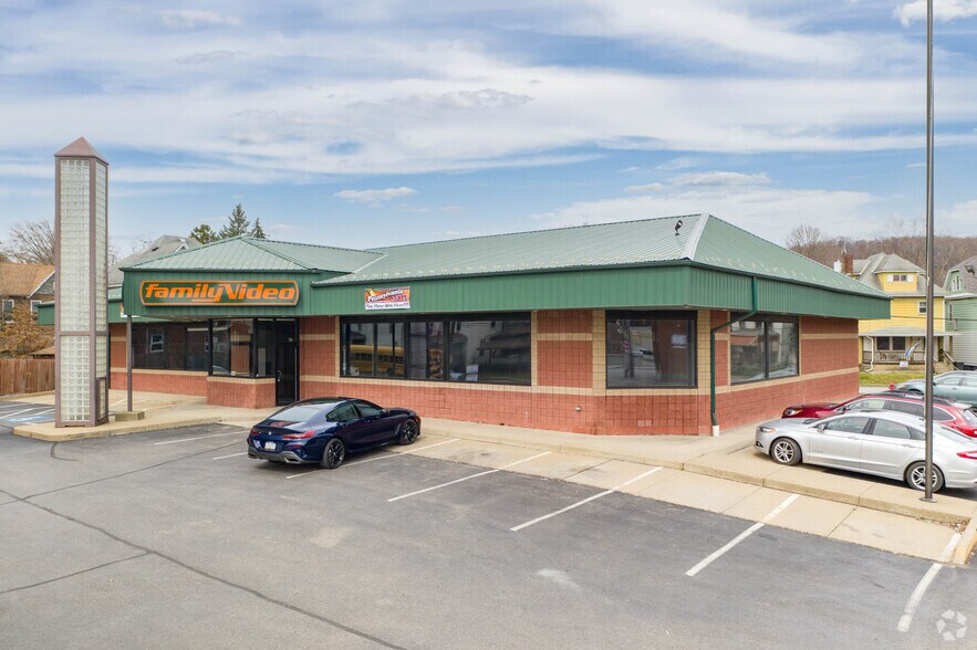 More Photos Of 544 W Cunningham St, Butler Freestanding For Lease