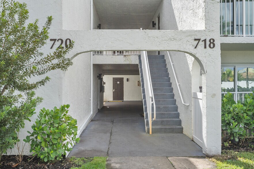 More Photos Of 700-728 SW 81st Ter, North Lauderdale Apartments For Sale