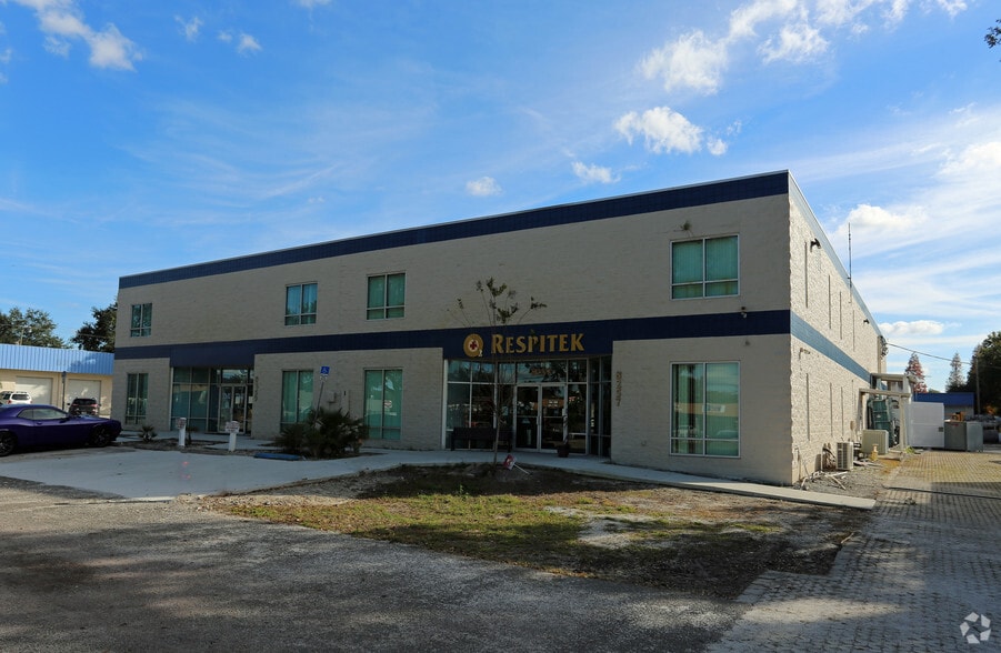 Primary Photo Of 8207-8265 Causeway Blvd, Tampa Manufacturing For Lease