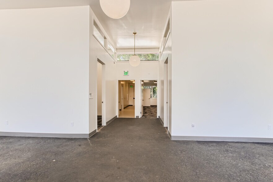 More Photos Of 124 Berkeley Ave, Molalla Medical For Sale