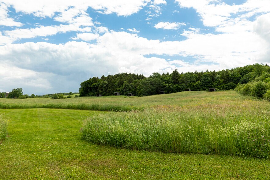 More Photos Of 538 N Harpersfield Rd, Jefferson Specialty For Sale