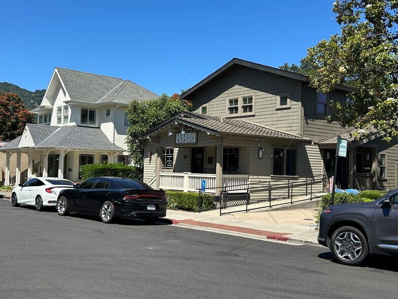 More Photos Of 154 E Prospect Ave, Danville Freestanding For Lease