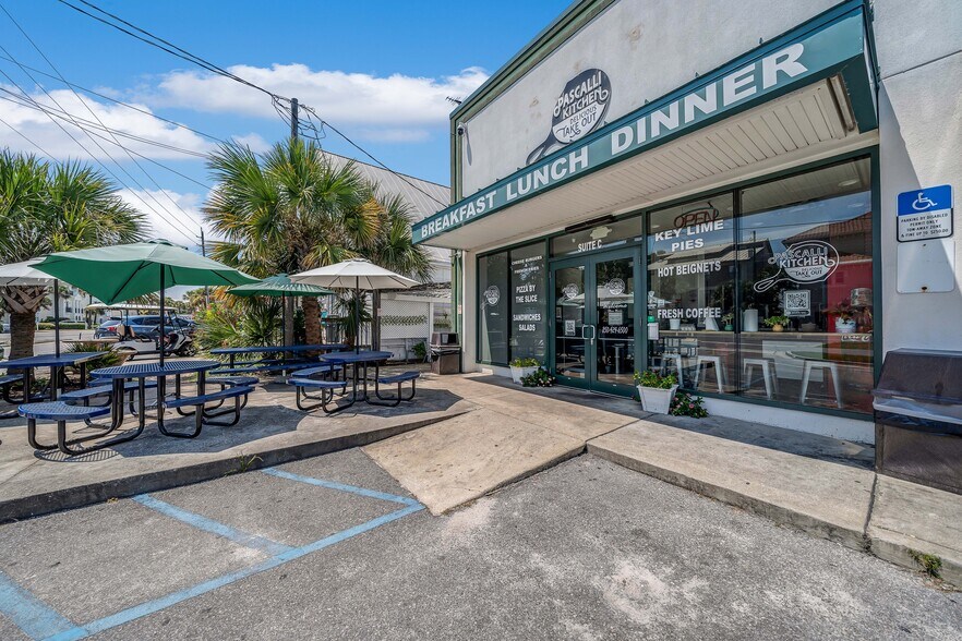 More Photos Of 1688 Scenic Gulf Dr, Destin Storefront For Sale