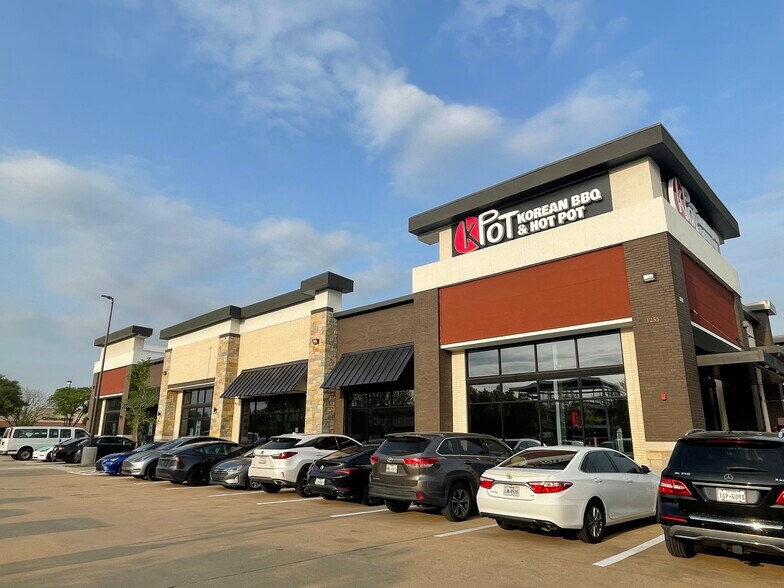 More Photos Of 1255 W Interstate 20, Arlington Restaurant For Lease