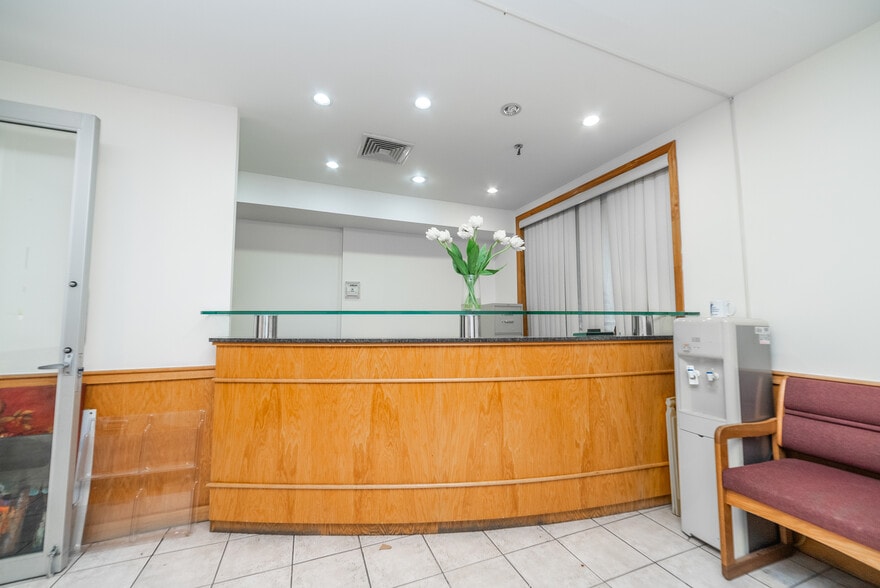 More Photos Of 1749 E 16th St, Brooklyn Storefront Retail Office For Sale