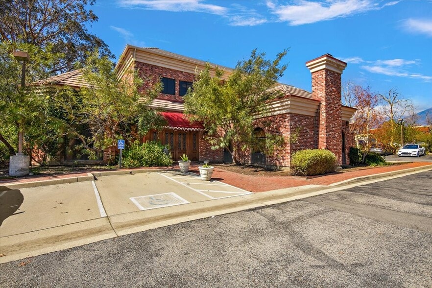 More Photos Of 10788 Civic Center Dr, Rancho Cucamonga Office For Lease